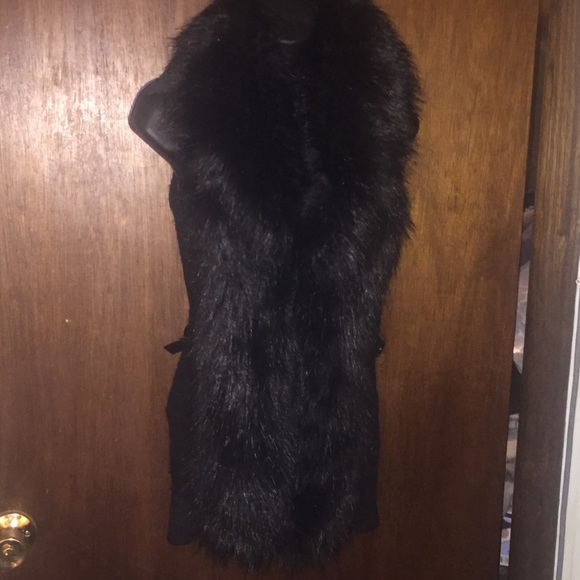 Guess faux fur vest - Picture 2 of 7